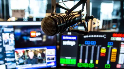 RE320 Variable‑D Dynamic Vocal & Instrument Microphone